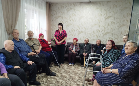 Поэтическая скамейка
