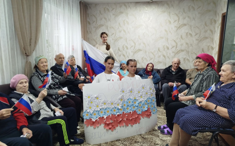 Под символом славным могучей державы