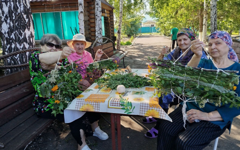 Коврик из трав