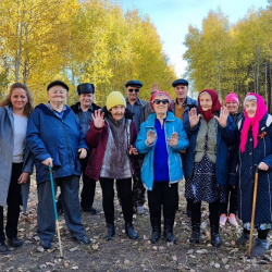 Прогулка в осеннем лесу 